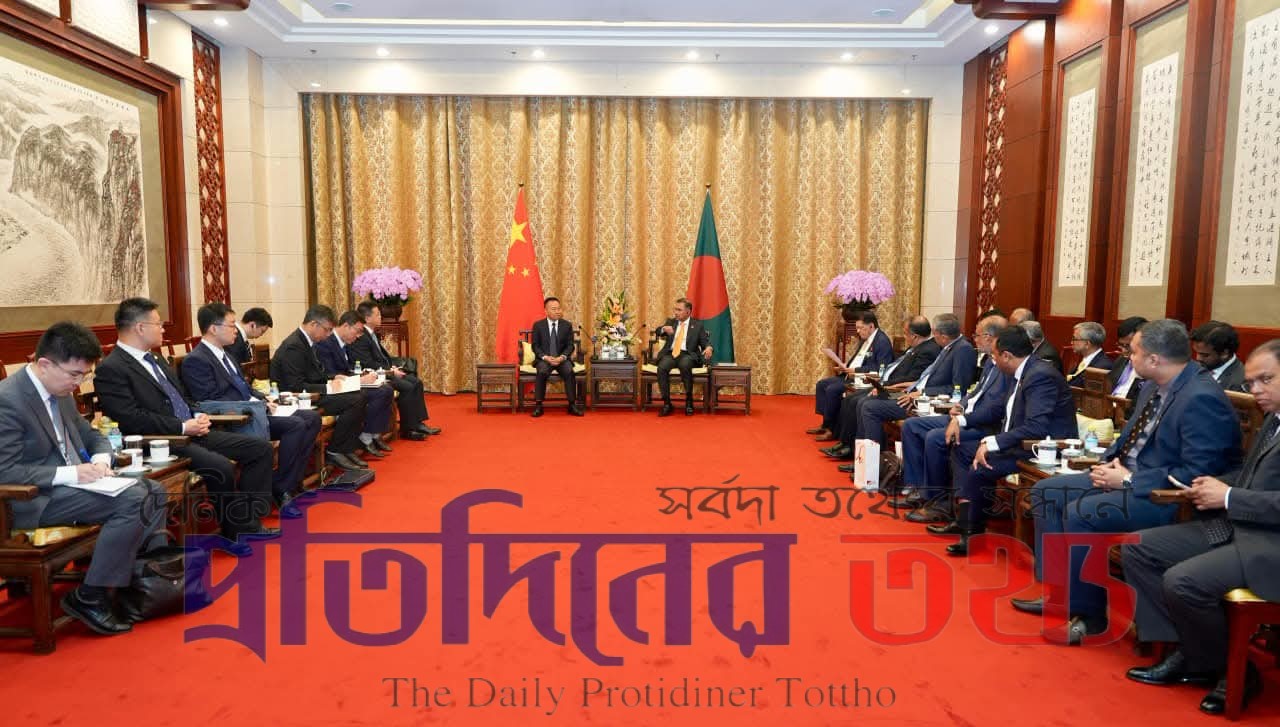 মাননীয় প্রধানমন্ত্রী তারেক রহমানের সঙ্গে বৈঠক করেছেন চীনের চীনের পানি সম্পদমন্ত্রী লি গুয়িং (Li Guoying)।